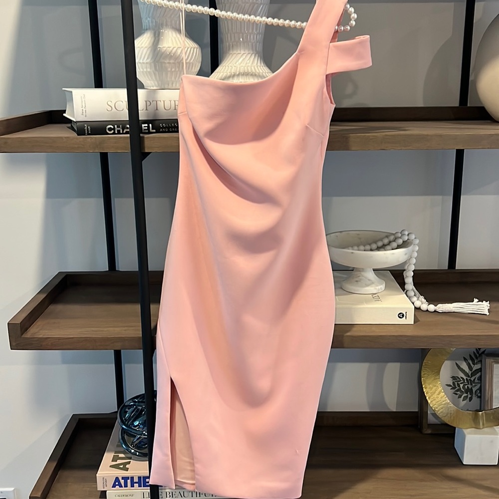 LIKELY dress with side slit. Size 2 Pink one shoulder midi